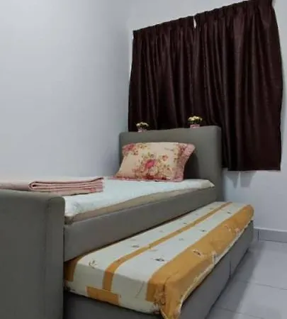 Rf Homestay Nilai Exterior photo